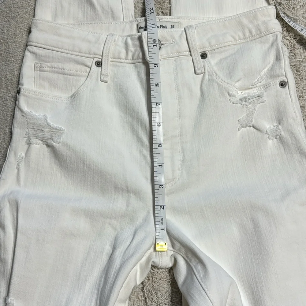 Abercrombie & Fitch White Ripped Skinny Jeans